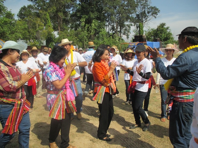 ร่วมส่งเสริมสนับสนุนและสืบสานประเพณีบุญบั้งไฟ ประจำปี 2558